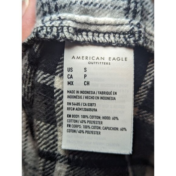 American Eagle Women's S Black White Split Plaid Cropped Button Front Hoodie - Picture 11 of 16
